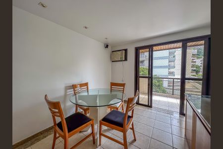 Apartamento para alugar com 105m², 3 quartos e 1 vaga