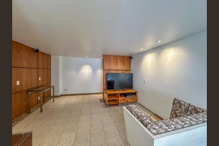 Apartamento para alugar com 105m², 3 quartos e 1 vaga