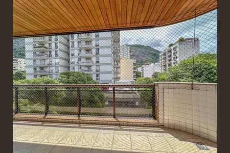 Apartamento para alugar com 105m², 3 quartos e 1 vaga