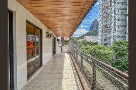 Apartamento para alugar com 105m², 3 quartos e 1 vaga