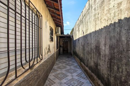 Casa para alugar com 161m², 4 quartos e 3 vagas Casa para alugar com 161m², 4 quartos e 3 vagasCorredor lateral