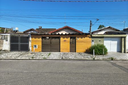 Casa para alugar com 161m², 4 quartos e 3 vagas Casa para alugar com 161m², 4 quartos e 3 vagasFachada