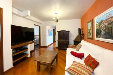 Casa à venda com 420m², 5 quartos e 4 vagasSala de estar