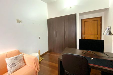 Casa à venda com 420m², 5 quartos e 4 vagasQuarto 4