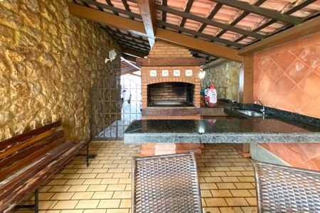 Casa à venda com 420m², 5 quartos e 4 vagasChurrasqueira