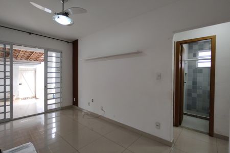 Casa de condomínio para alugar com 143m², 2 quartos e 2 vagas Casa de condomínio para alugar com 143m², 2 quartos e 2 vagasSala