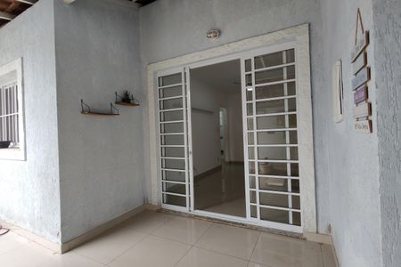 Casa de condomínio para alugar com 143m², 2 quartos e 2 vagas Casa de condomínio para alugar com 143m², 2 quartos e 2 vagasVaranda