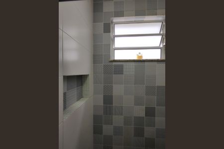 Casa de condomínio para alugar com 143m², 2 quartos e 2 vagasBanheiro Social