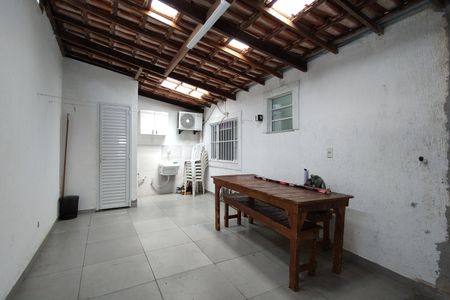 Casa de condomínio para alugar com 143m², 2 quartos e 2 vagas Casa de condomínio para alugar com 143m², 2 quartos e 2 vagasÁrea gourmet