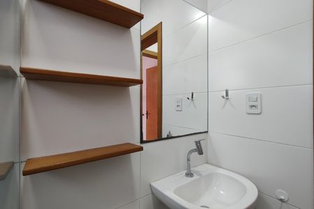 Casa de condomínio para alugar com 143m², 2 quartos e 2 vagas Casa de condomínio para alugar com 143m², 2 quartos e 2 vagasBanheiro Social