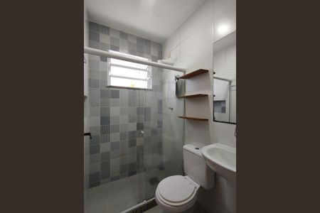 Casa de condomínio para alugar com 143m², 2 quartos e 2 vagasBanheiro Social