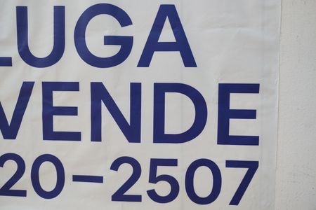 Casa de condomínio para alugar com 143m², 2 quartos e 2 vagas Casa de condomínio para alugar com 143m², 2 quartos e 2 vagasFachada Placa