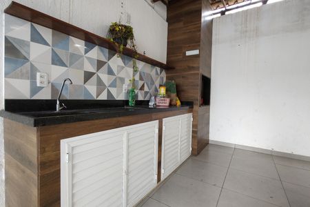 Casa de condomínio para alugar com 143m², 2 quartos e 2 vagas Casa de condomínio para alugar com 143m², 2 quartos e 2 vagasChurrasqueira