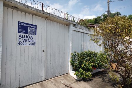 Casa de condomínio para alugar com 143m², 2 quartos e 2 vagas Casa de condomínio para alugar com 143m², 2 quartos e 2 vagasFachada