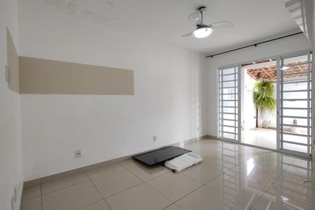 Sala de casa de condomínio para alugar com 2 quartos, 143m² em Freguesia (jacarepaguá), Rio de Janeiro