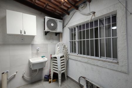 Casa de condomínio para alugar com 143m², 2 quartos e 2 vagas Casa de condomínio para alugar com 143m², 2 quartos e 2 vagasÁrea de Serviço