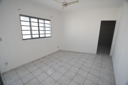Casa para alugar com 130m², 3 quartos e 2 vagasSala - Edícula