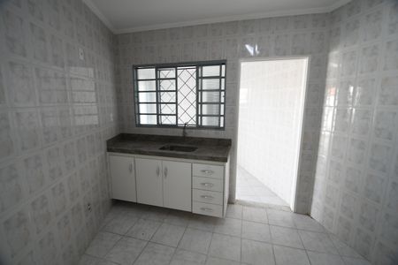 Casa para alugar com 130m², 3 quartos e 2 vagasCozinha - Edícula