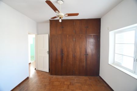 Casa para alugar com 130m², 3 quartos e 2 vagasQuarto 1