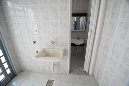 Casa para alugar com 130m², 3 quartos e 2 vagasÁrea de Serviço - Edícula