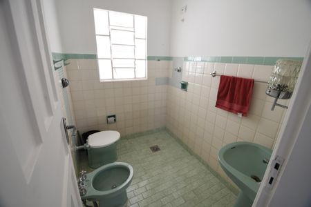 Casa para alugar com 130m², 3 quartos e 2 vagasBanheiro