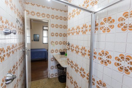 Apartamento à venda com 180m², 4 quartos e 8 vagas Apartamento à venda com 180m², 4 quartos e 8 vagasBanheiro da Suíte 2 na Cobertura