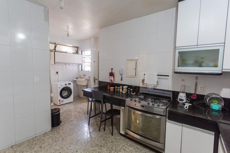 Apartamento à venda com 180m², 4 quartos e 8 vagas Apartamento à venda com 180m², 4 quartos e 8 vagasCozinha