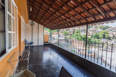 Apartamento à venda com 180m², 4 quartos e 8 vagas Apartamento à venda com 180m², 4 quartos e 8 vagasCobertura