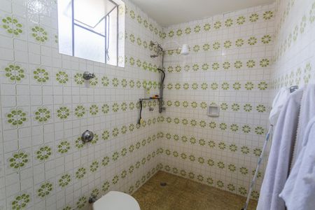Apartamento à venda com 180m², 4 quartos e 8 vagas Apartamento à venda com 180m², 4 quartos e 8 vagasBanheiro da Suíte 1 na Cobertura