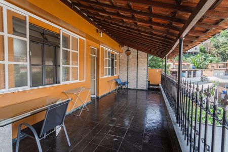 Apartamento à venda com 180m², 4 quartos e 8 vagas Apartamento à venda com 180m², 4 quartos e 8 vagasCobertura