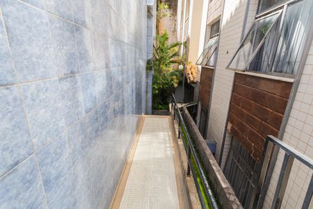 Apartamento à venda com 180m², 4 quartos e 8 vagas Apartamento à venda com 180m², 4 quartos e 8 vagasHall de entrada