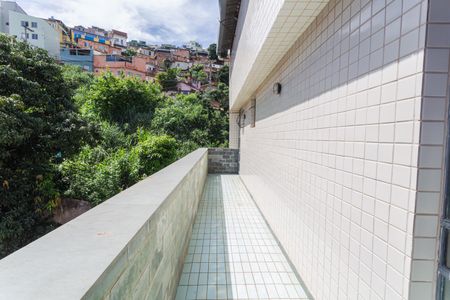 Apartamento à venda com 180m², 4 quartos e 8 vagas Apartamento à venda com 180m², 4 quartos e 8 vagasVaranda da Suíte 1 na Cobertura