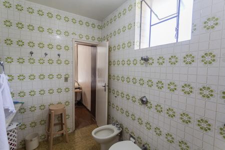 Apartamento à venda com 180m², 4 quartos e 8 vagas Apartamento à venda com 180m², 4 quartos e 8 vagasBanheiro da Suíte 1 na Cobertura