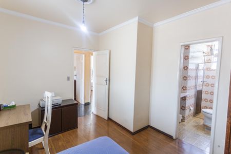 Apartamento à venda com 180m², 4 quartos e 8 vagas Apartamento à venda com 180m², 4 quartos e 8 vagasSuíte 2 na Cobertura
