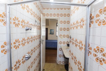 Apartamento à venda com 180m², 4 quartos e 8 vagas Apartamento à venda com 180m², 4 quartos e 8 vagasBanheiro da Suíte 2 na Cobertura