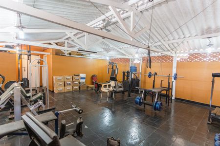 Apartamento à venda com 180m², 4 quartos e 8 vagas Apartamento à venda com 180m², 4 quartos e 8 vagasTerraço/Academia