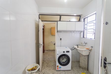 Apartamento à venda com 180m², 4 quartos e 8 vagas Apartamento à venda com 180m², 4 quartos e 8 vagasÁrea de Serviço