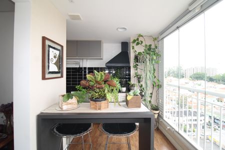 Apartamento à venda com 73m², 2 quartos e 1 vagaSala / Cozinha - Varanda