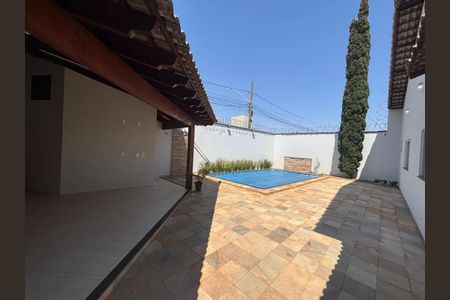 Casa para alugar com 200m², 4 quartos e 3 vagasPiscina