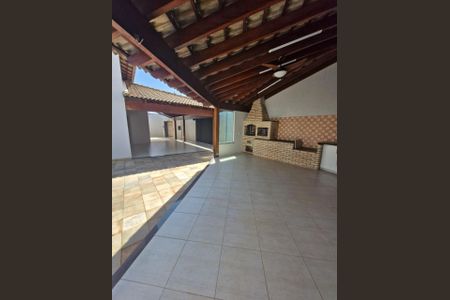 Casa para alugar com 200m², 4 quartos e 3 vagasChurrasqueira