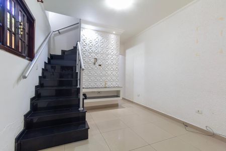 Casa à venda com 211m², 3 quartos e 2 vagas Casa à venda com 211m², 3 quartos e 2 vagasSala