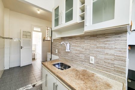 Apartamento para alugar com 68m², 2 quartos e sem vagaCozinha 