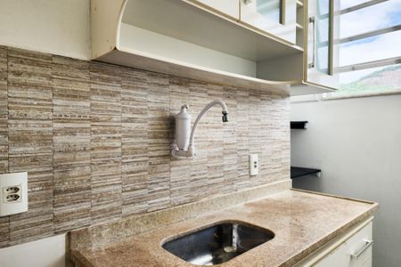 Apartamento para alugar com 68m², 2 quartos e sem vagaCozinha 