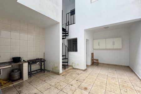 Casa para alugar com 180m², 4 quartos e 1 vagaÁrea de Serviço