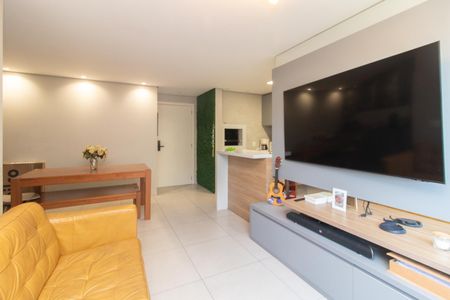 Sala de apartamento à venda com 3 quartos, 71m² em Medianeira, Porto Alegre