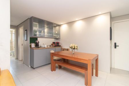 Sala de apartamento à venda com 3 quartos, 71m² em Medianeira, Porto Alegre