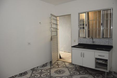 Casa para alugar com 1 quarto, 40m² em Parque Independencia, Embu das Artes