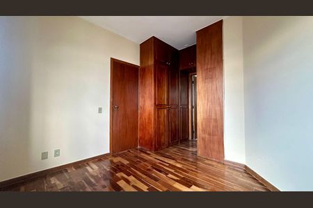 Apartamento à venda com 163m², 3 quartos e 2 vagasQuarto 