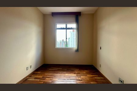 Apartamento à venda com 163m², 3 quartos e 2 vagasQuarto 