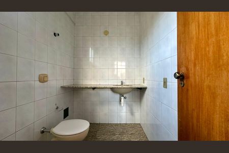 Apartamento à venda com 163m², 3 quartos e 2 vagasBanheiro 